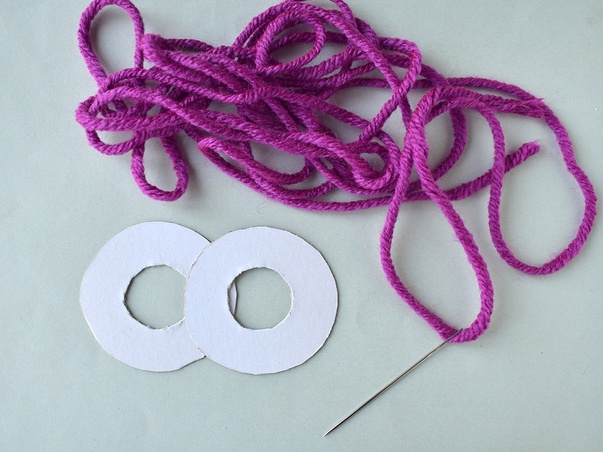 Hilfeseitenbild für 'Einen Bommel herstellen'