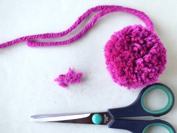 Hilfeseitenbild für 'Einen Bommel herstellen'