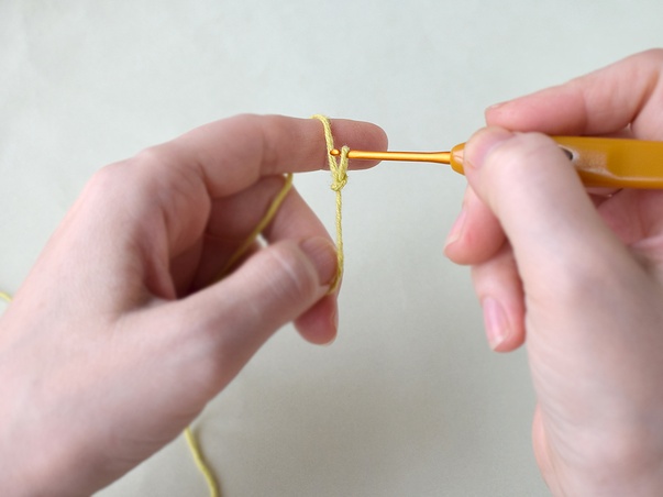 Hilfeseitenbild für 'Handhaltung beim Häkeln'