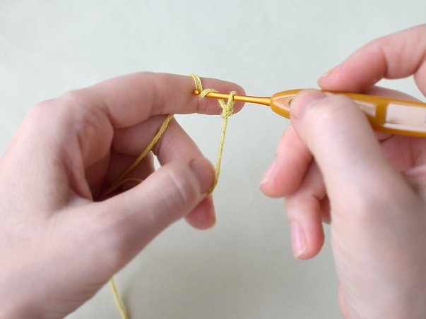 Hilfeseitenbild für 'Handhaltung beim Häkeln'