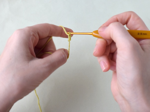 Hilfeseitenbild für 'Handhaltung beim Häkeln'