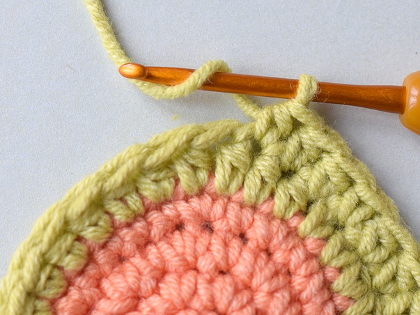 Hilfeseitenbild für 'Maschen mit einer 2. Farbe abmaschen'