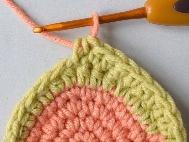 Hilfeseitenbild für 'Maschen mit einer 2. Farbe abmaschen'