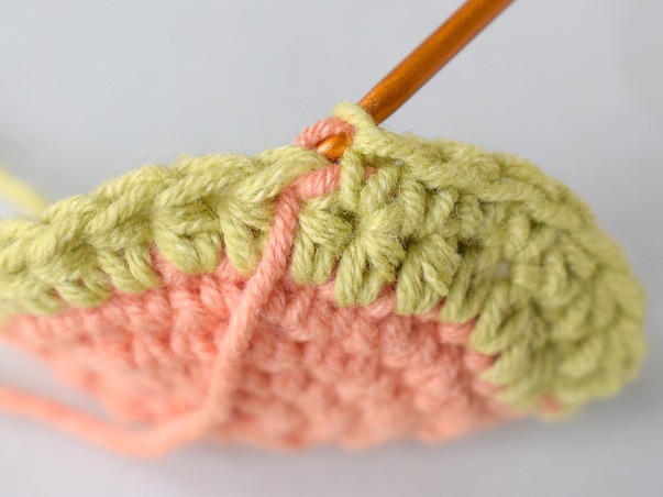 Hilfeseitenbild für 'Von hinten eingestochener Rundenschluss mit Farbwechsel'