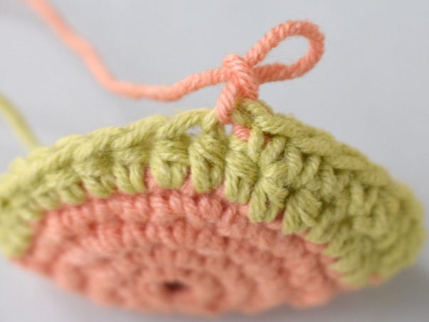 Hilfeseitenbild für 'Von hinten eingestochener Rundenschluss mit Farbwechsel'